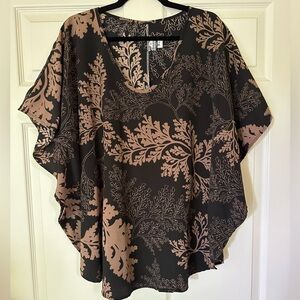 Manuheali’i Kailani Top, Med-Lrg (runs over size, not true to size) Manuhealii